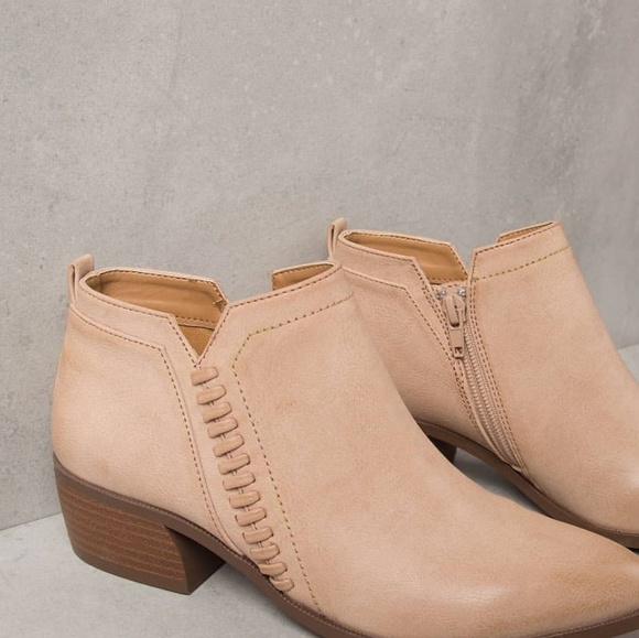 🚨ON SALE//The Tawny// blush cutout ankle bootie - Picture 6 of 6